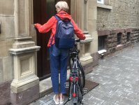 Helga Ullrich bei einem Hausbesuch, Bildquelle: Städtisches Klinikum Karlsruhe