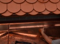 Handwerkliche Lösungen zum Anpassen von Bauteilen auf der Baustelle können auch durch KI nicht ersetzt werden.