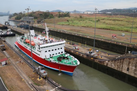 Panamakanal_bfs_KarawaneReisen.jpg