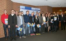 Die neuen Fachwirte für Gebäudemanagement nach der Zeugnisausgabe (Foto: Handwerkskammer)