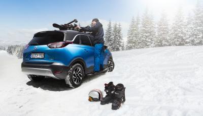 Schnell und einfach befestigt: Für den sicheren Transport von Skiern und Snowboards hat Opel die passenden Dachträgersysteme im Crossland X-Zubehörprogramm