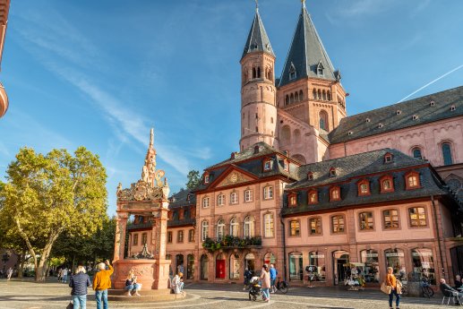 Rheinhessen-2021-171-Mainz-Domplatz.jpg