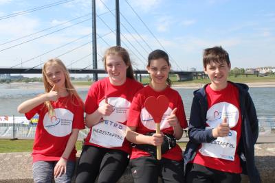 Marathon Läufer mit Medaillen