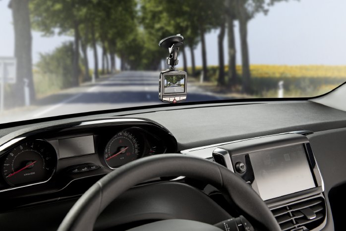 NX-4233_5_NavGear_Full-HD-Dashcam_MDV-2750_mit_G-Sensor_2.3-Display.jpg