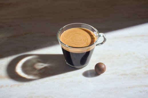 CoffeeB_Coffee_Ball_with_Lungo.png