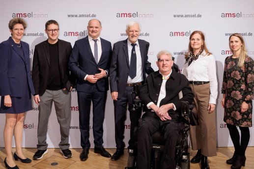 Bild-2_AMSEL-Stiftungspreis-2025_Preisträger-und-Laudatoren.jpg