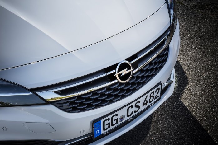 Opel-Astra-front-camera-303265.jpg