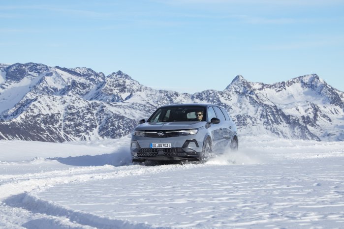 OpelGrandlandElectricAWD (11).jpg