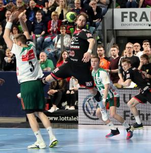 (Jocki_Foto, Erlangen) HC-Spielmacher Nico Büdel ist bester Werfer des Spiels (Jocki_Foto, Erlangen)