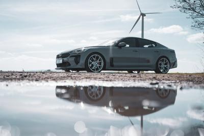 Barracuda meets Giacuzzo: Inferno-Felgen am veredelten Kia Stinger