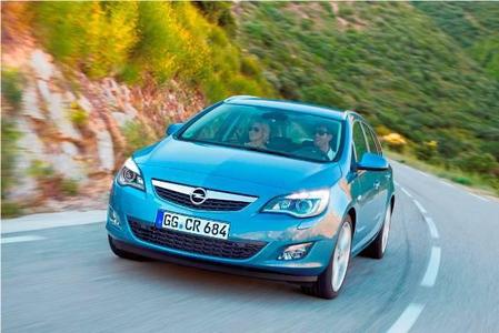 Opel konnte im Mai in Europa zum siebten Mal in Folge monatliche Marktanteilszuwächse gegenüber dem entsprechenden Vorjahresmonat erzielen / Besonders erfolgreich ist der Astra Sports Tourer, der die Nummer eins in seinem Fahrzeugsegment ist