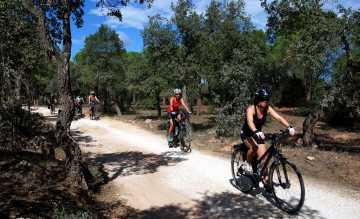 Radurlauber lieben das ursprüngliche Sardinien - das Hinterland, die Berge und den Nationalpark Gennargentu