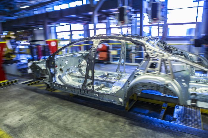 Opel-Insignia-Production-305686.jpg