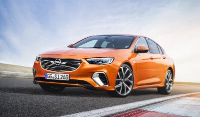 Absoluter Eyecatcher: Der neue Opel Insignia GSi zeigt schon mit seinem Design, was die Kunden erwarten dürfen – eine sportliche Fahrmaschine ohne Kompromisse