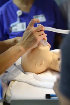 S.A.V.E. Training - Erstversorgung von Neugeborenen.jpg