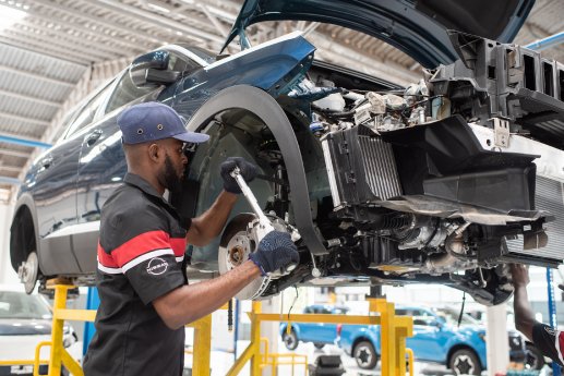 3_PEUGEOT_Ghana_25.03.22_AssemblyLine1.jpg