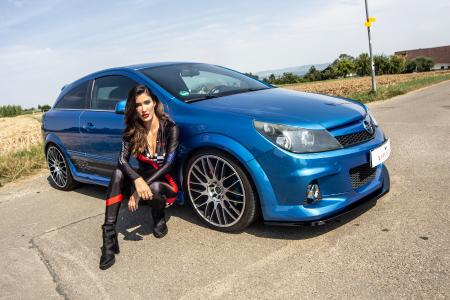 Re-sharpened Opel Hot Hatch: Astra H OPC with JMS tuning package