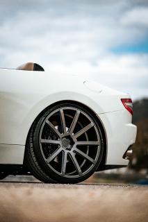 Cor.Speed Sports Wheels Europe: Italienischer Open-Air-Sportler Maserati GranCabrio auf großen Deville-Felgen