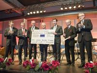 Spendenübergabe: 100.000 Euro für das Projekt 