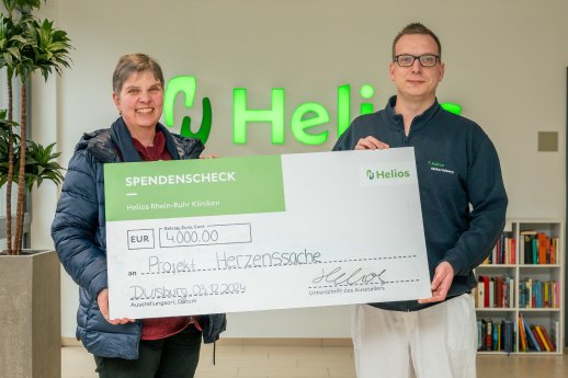 Spendenübergabe_Helios_Herzenssache.jpg
