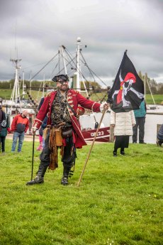 Greetsieler PiratenzauberCCBYSA Peter Palkowski Pirat Kutter.jpg