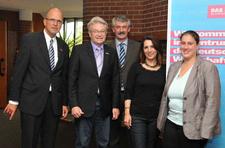 Im Dialog: Hauptgeschäftsführer Dr. Joachim Eisert, Vizepräsident August Wannenmacher, Karl-Heinz Goller, Integrationsministerin Blikay Öney und Rebecca Hummel