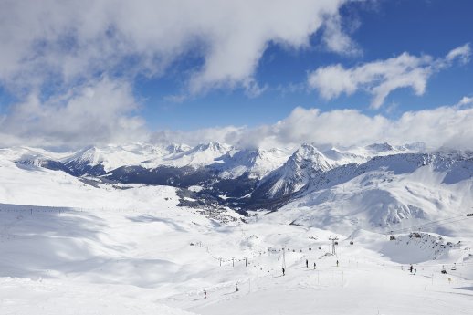 nach-einer-schneereichen-saison-koennen-die-arosa-bergbahnen-ein-rekordjahr-verkuenden-1915.jpg