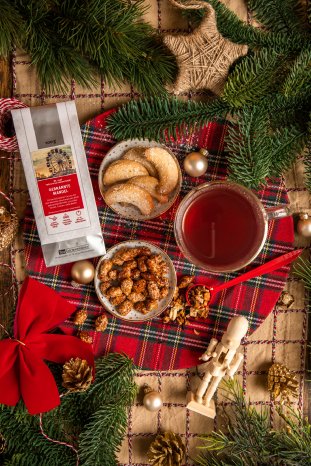 TeeGschwendner_Fruechtetee-mit-dem-Geschmack-gebrannter-Mandeln-bringt-Weihnachtsmarktstimmung-n.jpg