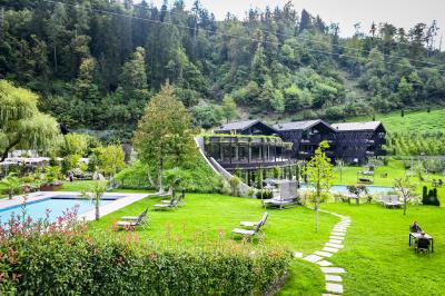 „Alpine Architektur“ – Außergewöhnliche Hotels mit regionalem Charakter / © Christian Stallknecht