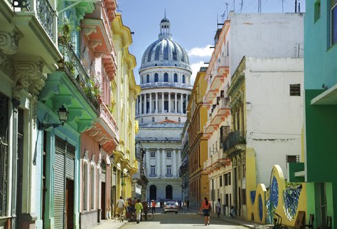 colouredbuildings_capitolio_havana_Karawane.jpg