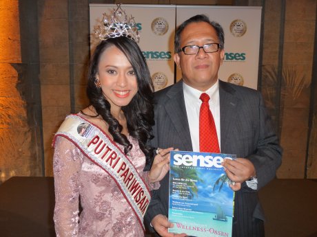 Dr.Sapta Nirwandar and Miss Tourism Indonesia.JPG