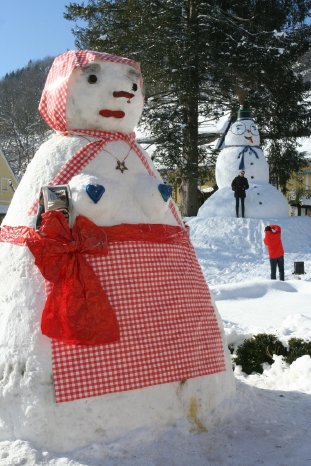 SchneemannbauWeltrekord.jpg