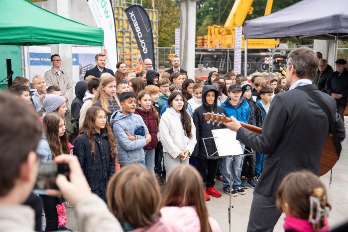 Grundsteinlegung SZB Realschüler Musikstück.jpg