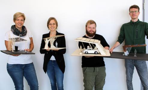 Die Preisträgerinnen und Preisträger (von links): Svenja Knothe, Sophia Kampe, Tobias Ansperger und Jannis Steffan