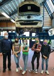 Mädchen und Autos klappt prima! Beim Girls’Day in der Bildungsakademie der Handwerkskammer Mannheim Rhein-Neckar-Odenwald bauten die Schülerinnen in der Kfz-Werkstätte einen Motor auseinander