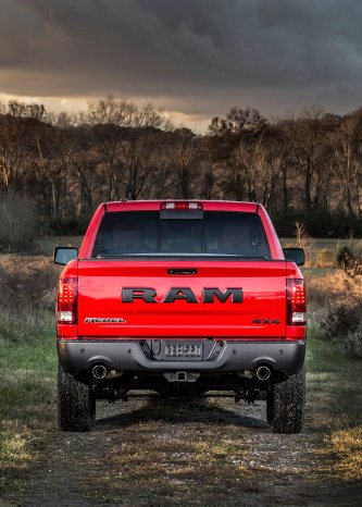 2015-ram-1500-rebel-rear-end.jpg