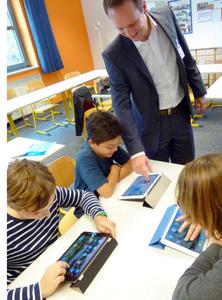 10 Jahre rhythmisiertes Ganztags-Gymnasium im Regensburger Privat-Gymnasium Pindl. Das Experiment hat sich bewährt: „Der Notendurchschnitt ist signifikant besser“, sagen die Lehrer (Foto: Private Schulen Pindl)
