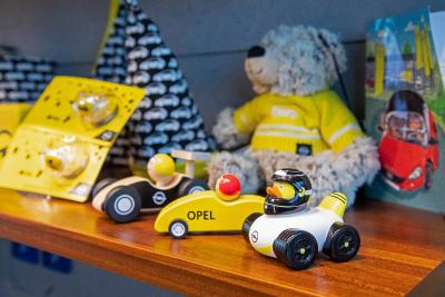 Online-Shoppen: Weihnachtsüberraschungen aus der Opel Collection