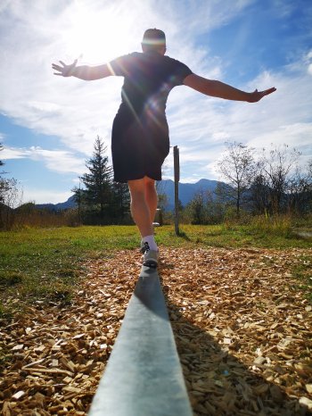 Kochler Bewegungs-Parcour c Sebastian Jocham, Fitballness.jpg