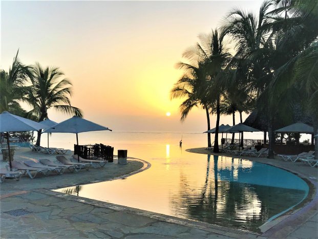 Baobab Beach Resort Sunset (c) Baobab Beach Resort & Spa.JPG