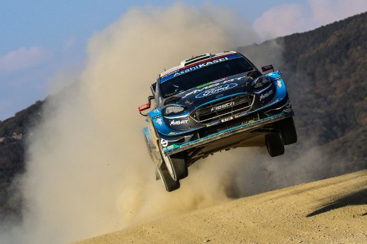 1_Ford_WRC_Italien_Vor_Evans.jpg