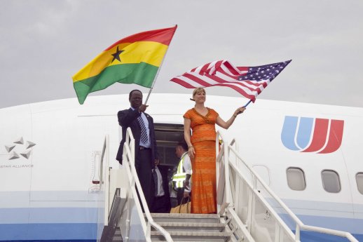 United Airlines Erstflug Accra.jpg