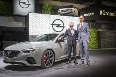 Dynamic impact: Opel CEO Michael Lohscheller presented the new, sporty Insignia GSi at the IAA in Frankfurt