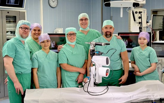 Modernste Knie-Robotik an der Asklepios Klinik Lindau (v.l.n.r.)Dr. Stefan, Frau Hübner, Frau De.jpg