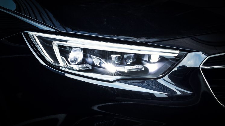 Opel-Insignia-IntelliLux-LED-Matrix-Headlights-308449.jpg