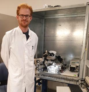 Dr. Marc Lemoine im Labor der zellulären Elektrophysiologie am Universitätsklinikum Hamburg-Eppendorf. Foto: UKE