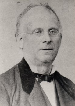 Johannes-Eckhard_1845-49_Pfarrer_klein.jpg