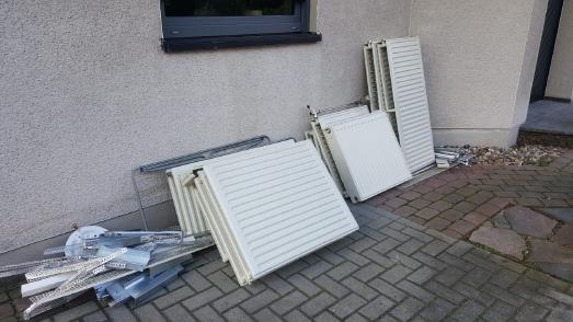 Statt Containerdienst Schrotthändler aus Dinslaken kontaktieren