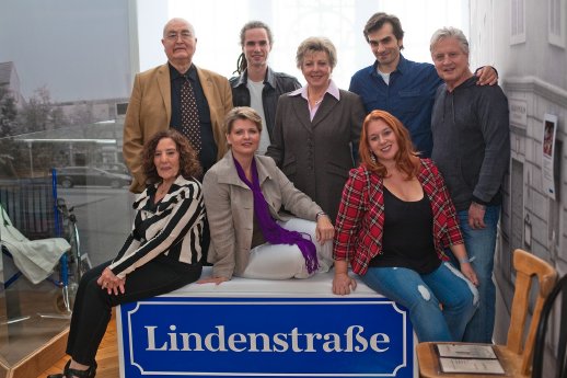 Eröffnung erste Lindenstraße Ausstellung 2009.jpg