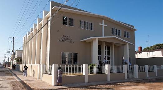 2017 erstelltes Kirchengebäude der Siebenten-Tags-Adventisten in Cárdenas, Kuba / © Foto: Maranatha Volunteers International